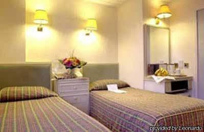 Hotel Eden Plaza